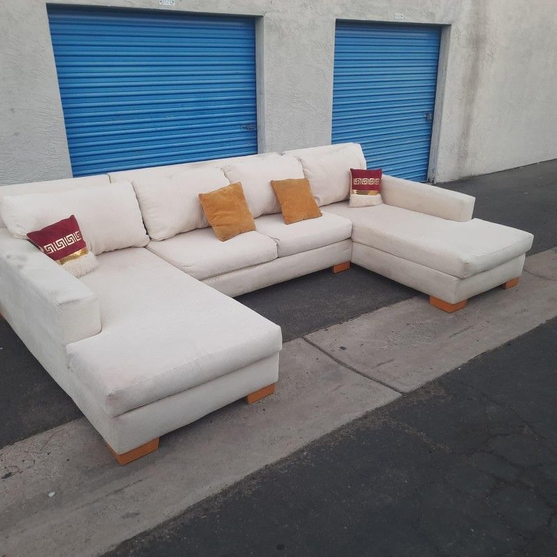 Sectional Couch π Very Nice π Very Clean π