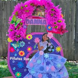 Mirabel Piñata Encanto  🦋  🌸 