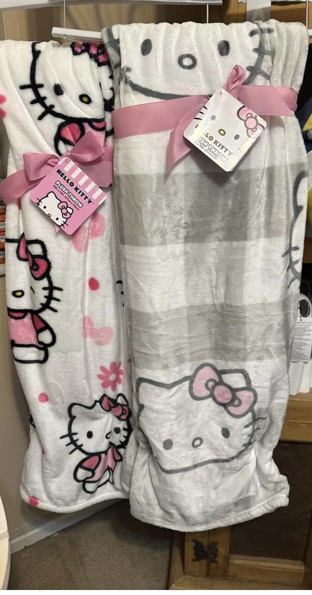 Hello kitty Blankets 