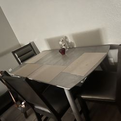 Table & chairs