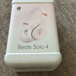 Beats Solo 4 NEW