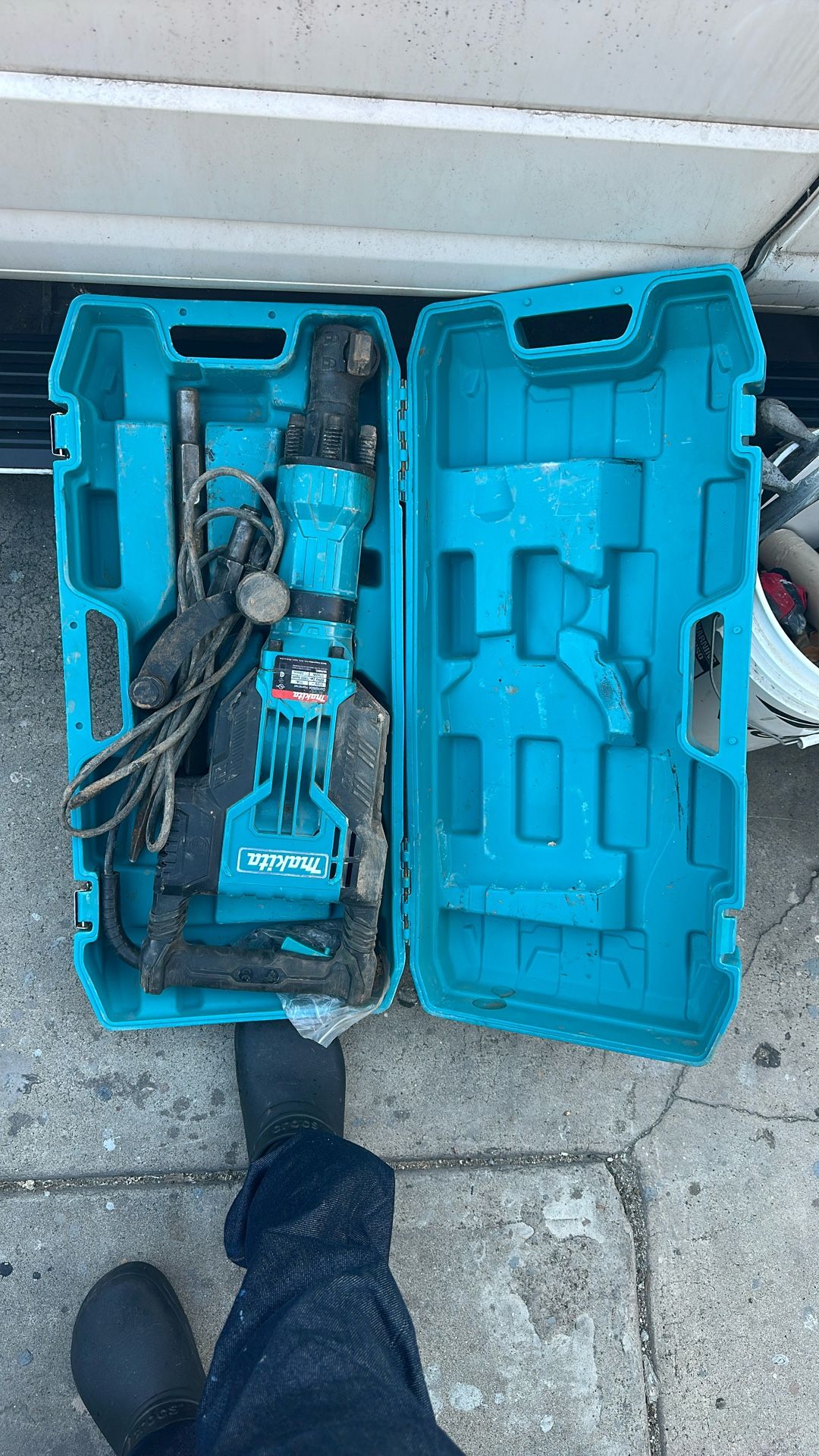 Makita