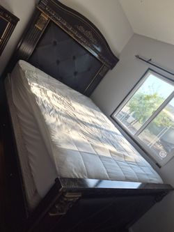 Queen bed