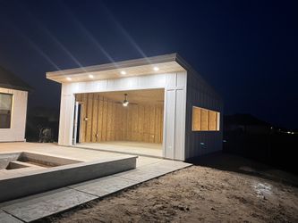Pool House 