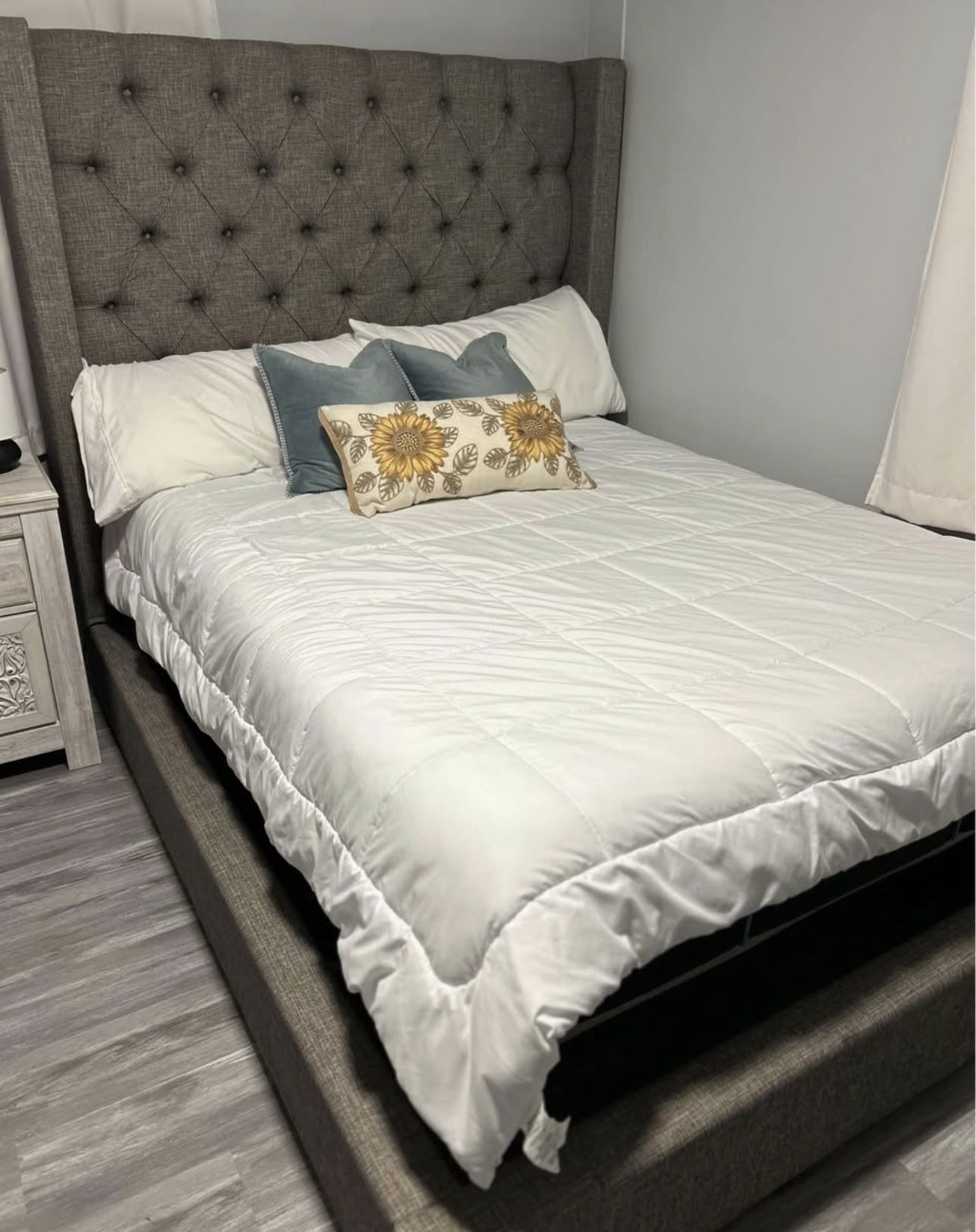 Queen size Tempur-Pedic Bed With adjustable base for Sale in Virginia ...