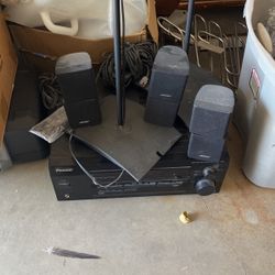 Pioneer Surround Sound With Bose System Including Subwoofer All In Good Working Condition And Great Sound