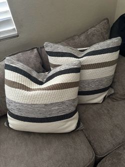 Decoration pillows