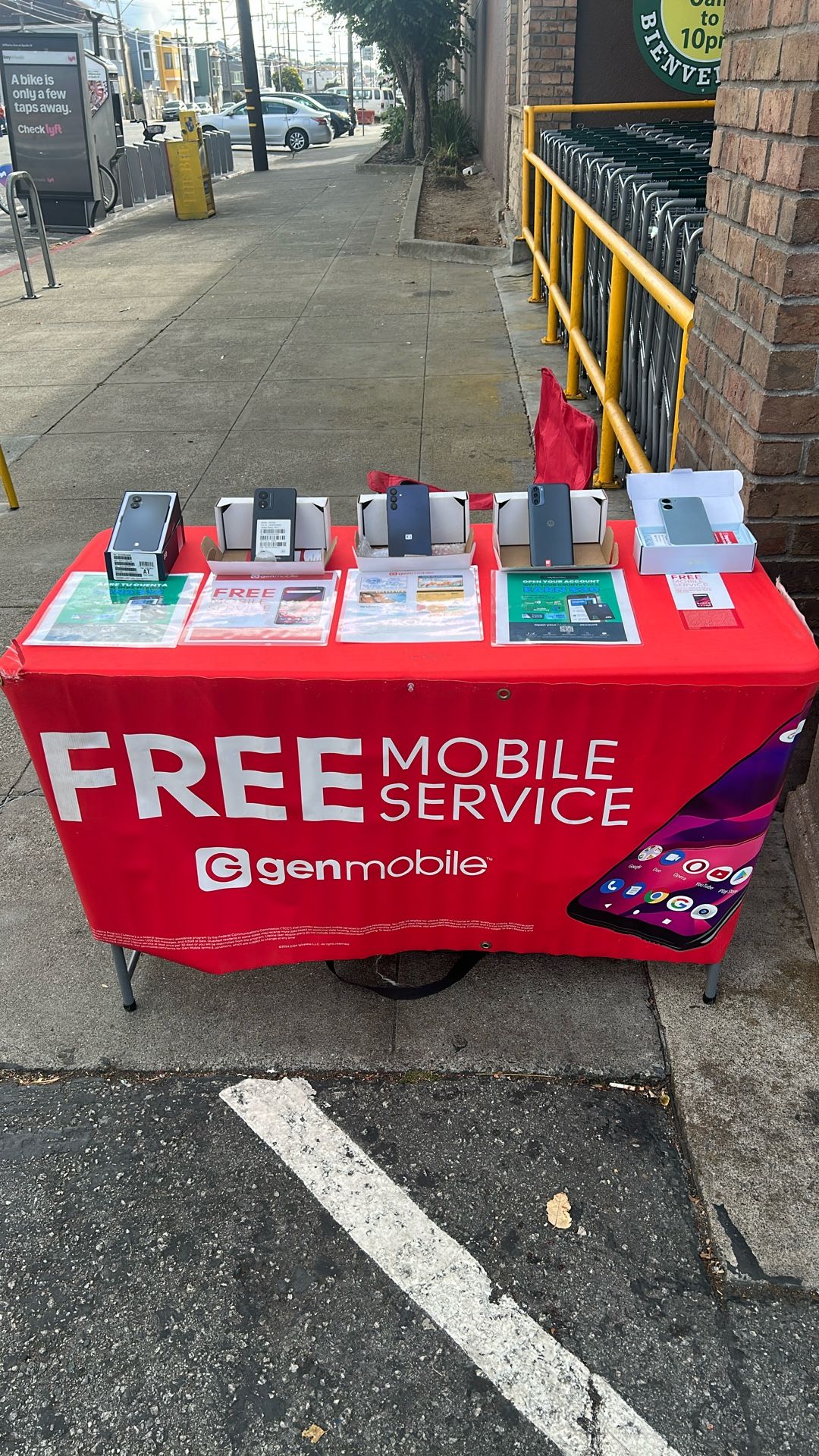 FREE PHONE SERVICE! NO MONTHLY BILLS! NO HIDDEN FEES!