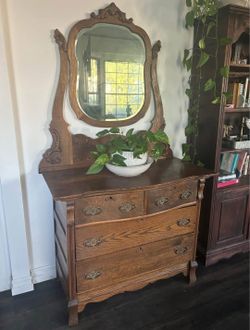 Wooden vanity dresser