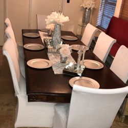 Dining Table With 8chairs 
