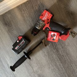 Hammer Drill  Milwaukee Nuevo Con Pila Del 5