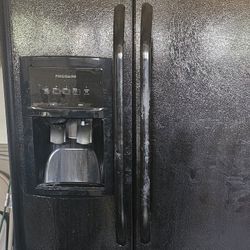  Frigidaire Refrigerator