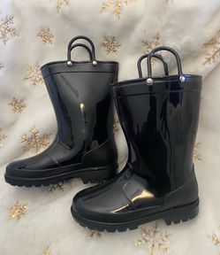 KIDS RAIN BOOTS  SIZE 12