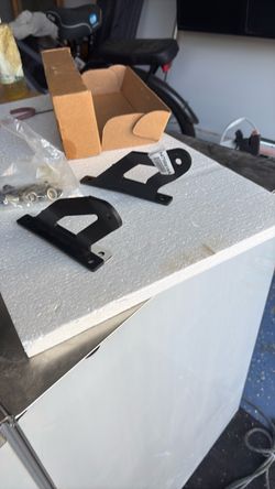 Nissan Titan roof light bracket