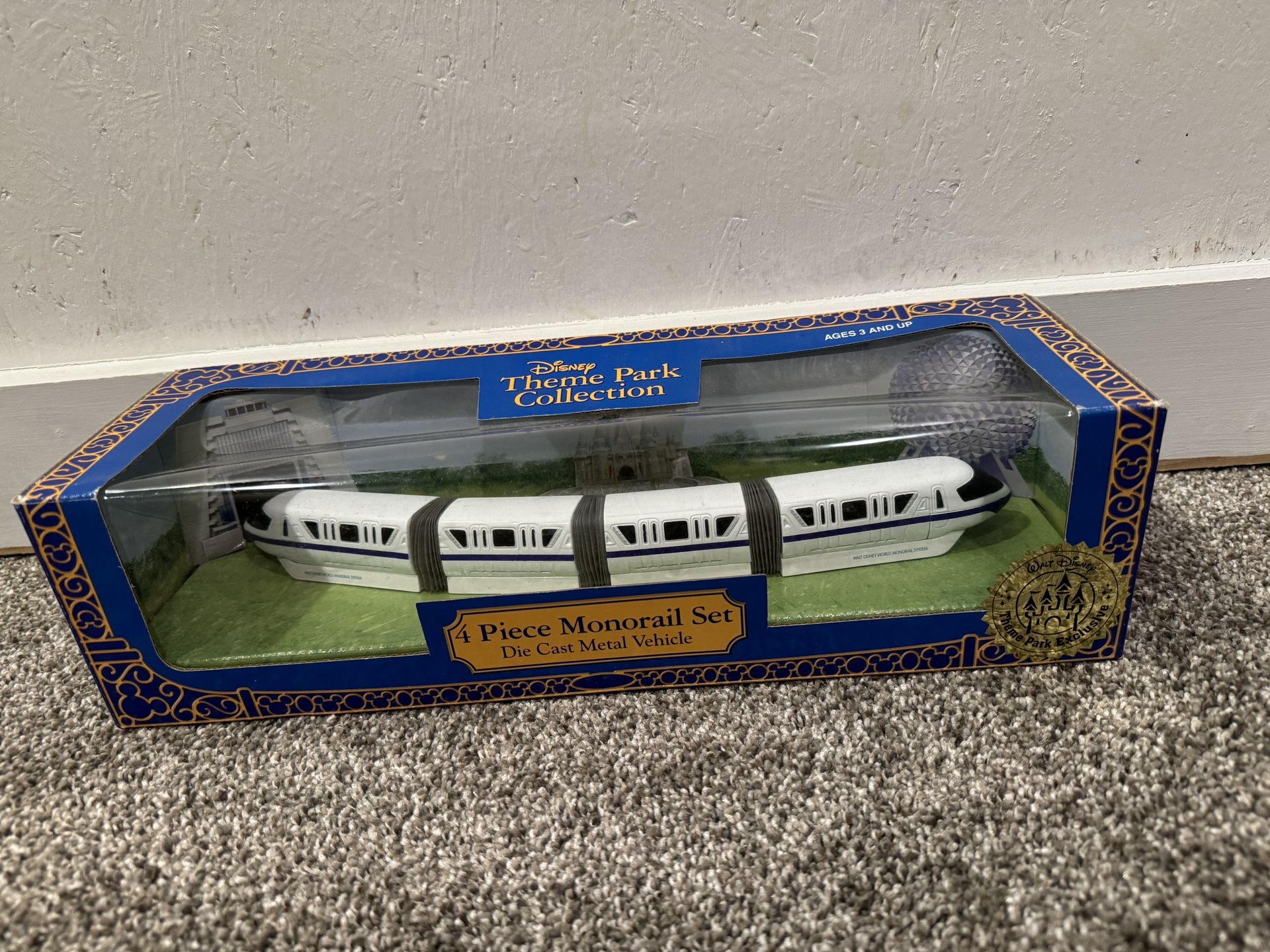 Disney Theme Park Die Cast 4 Piece Monorail Set