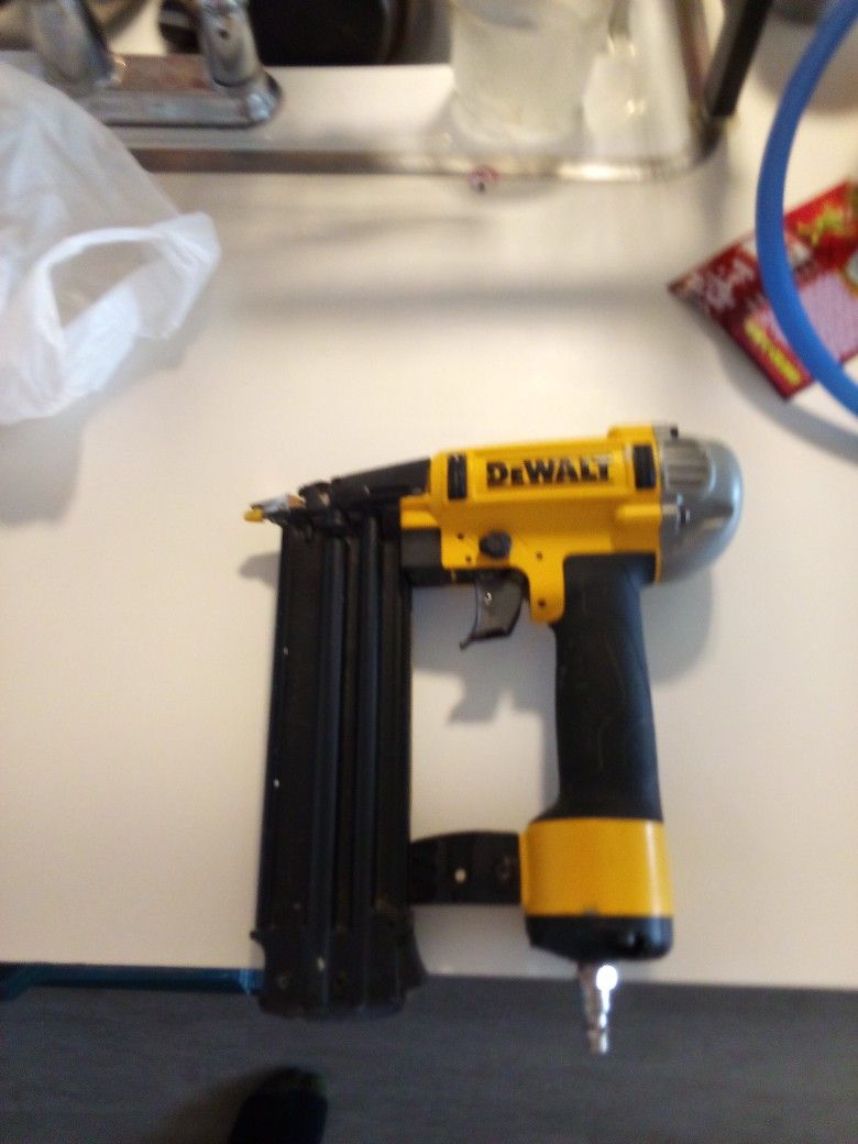Dewalt Air Stapler