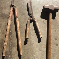 2 Cutters And Sledge Hammer
