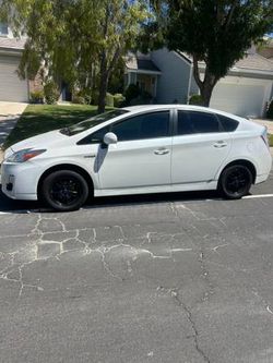 White 2015 Toyota Prius Hybrid