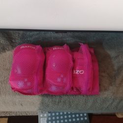 Bike Protective Gear/ Proteccion Cuando Usan La Bicicleta 