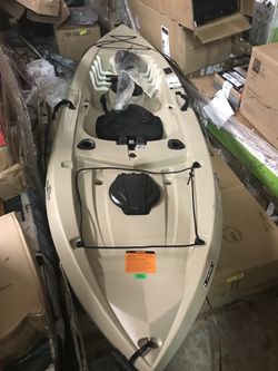 Lifetime sit on 10’ tamarak fishing kayak - has small imperfections -refer to the pics