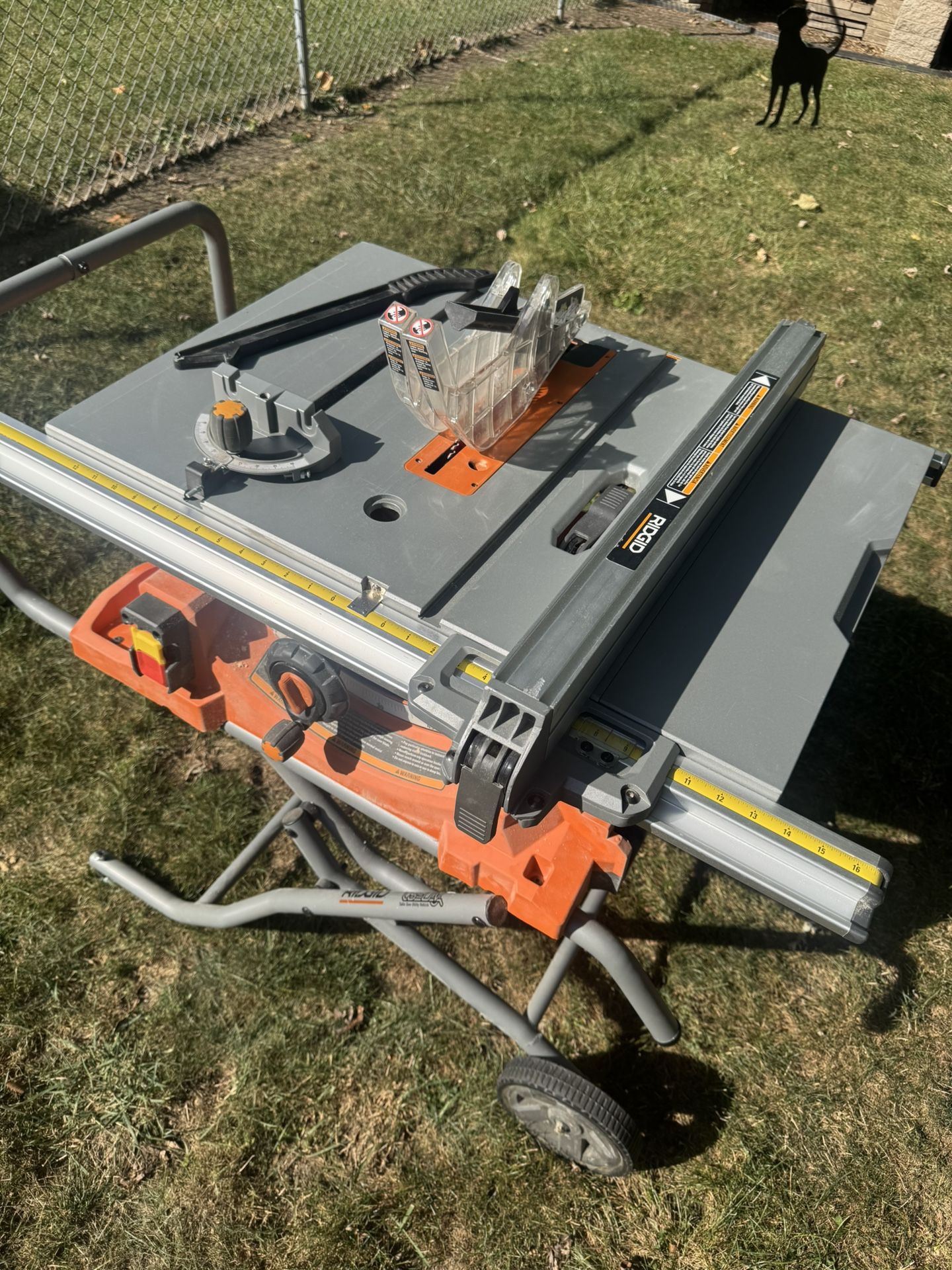 Ridged 10” Job site Table Saw with Stand.