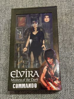 Elvira Mistress of the Dark – Commando (NECA, 2024)