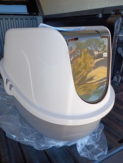 Cat litter box new