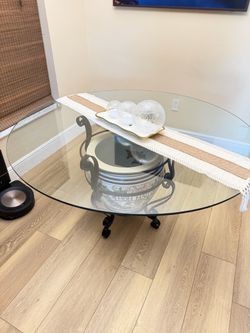 Glass Top Dining Table – Wrought Iron Base – Excellent Condition