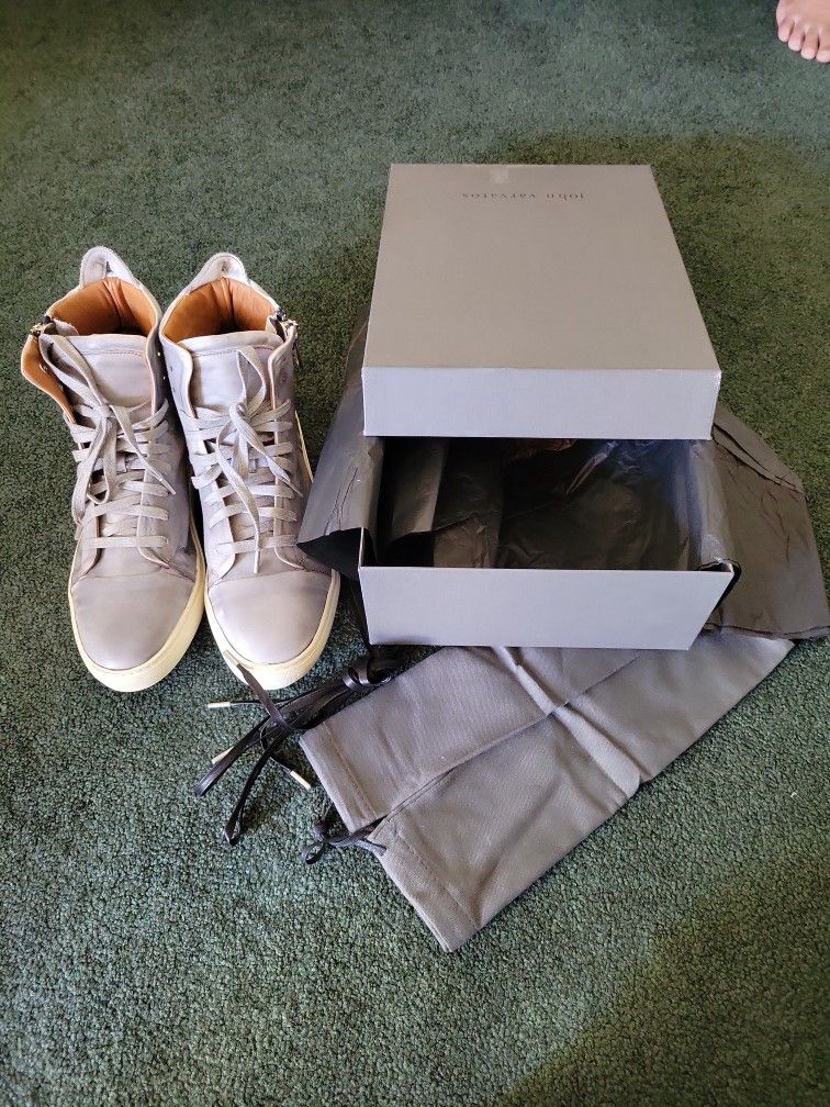 NIB JOHN VARVATOS SHOES MENS SZ 11.5