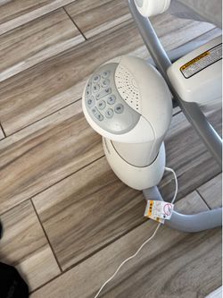 Baby chair that moves and rocks