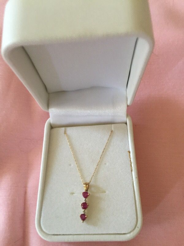 14 it gold genuine ruby & diamond necklace