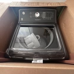 GE Appliances Laundry Machine