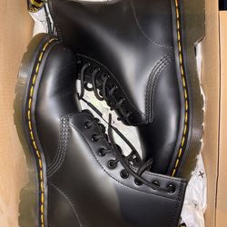 Dr.Martens