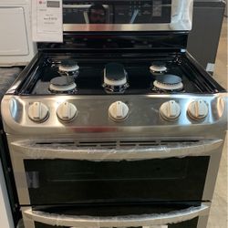 LG 30 Inch Gas Range With double Ovens 