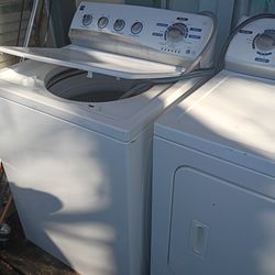 Kenmore wash dryer set works good