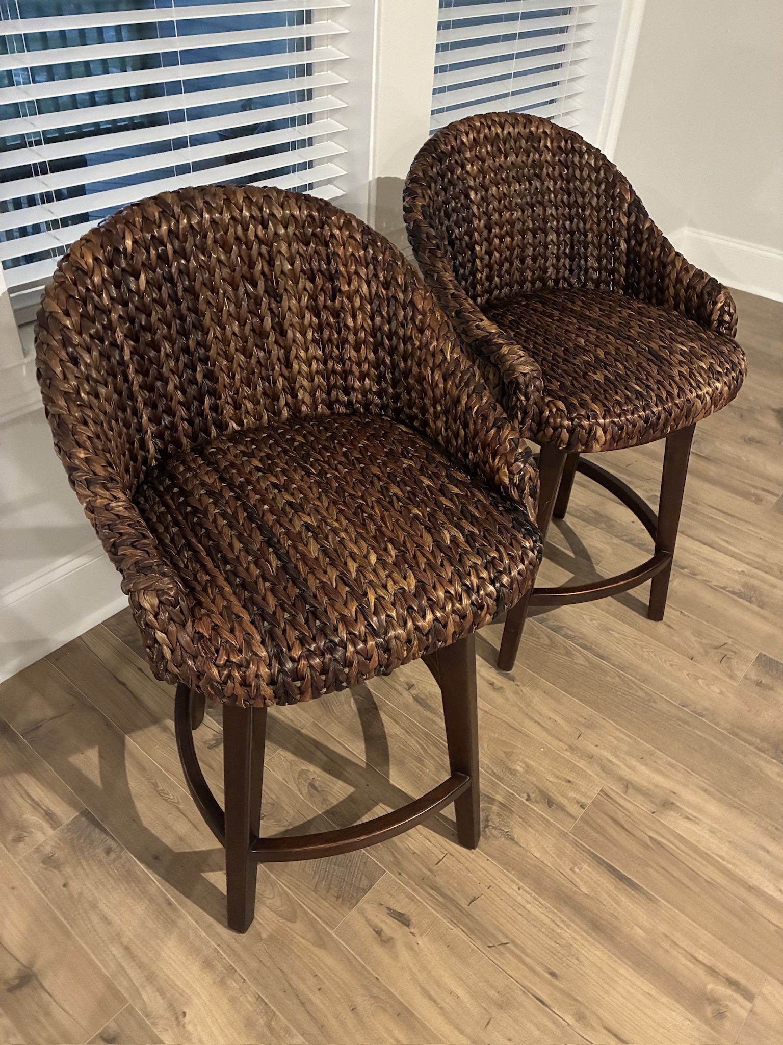 Pottery, barn, counter height, swivel stools