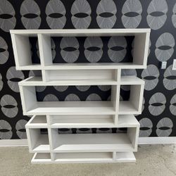 White Shelf / Cabinet / Bookcase