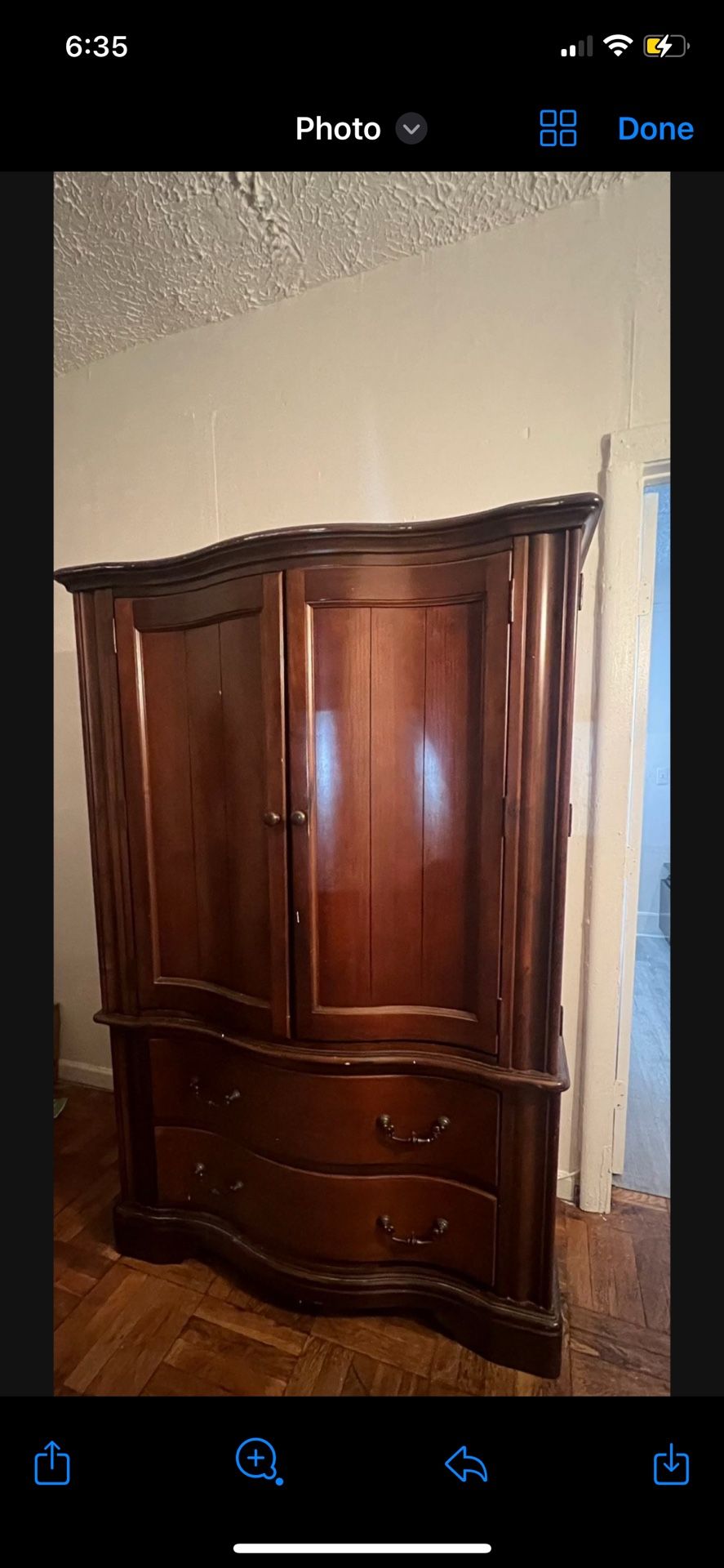 Armoire/dresser
