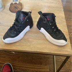 Jordan 12s Playoffs 2.5y