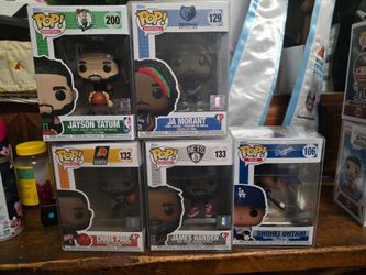 5 sports Funko pops