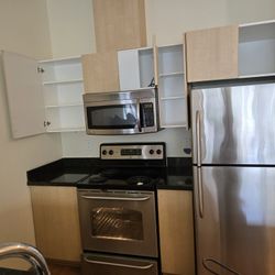 Stainless Matching Kitchen Appliances 4 Units