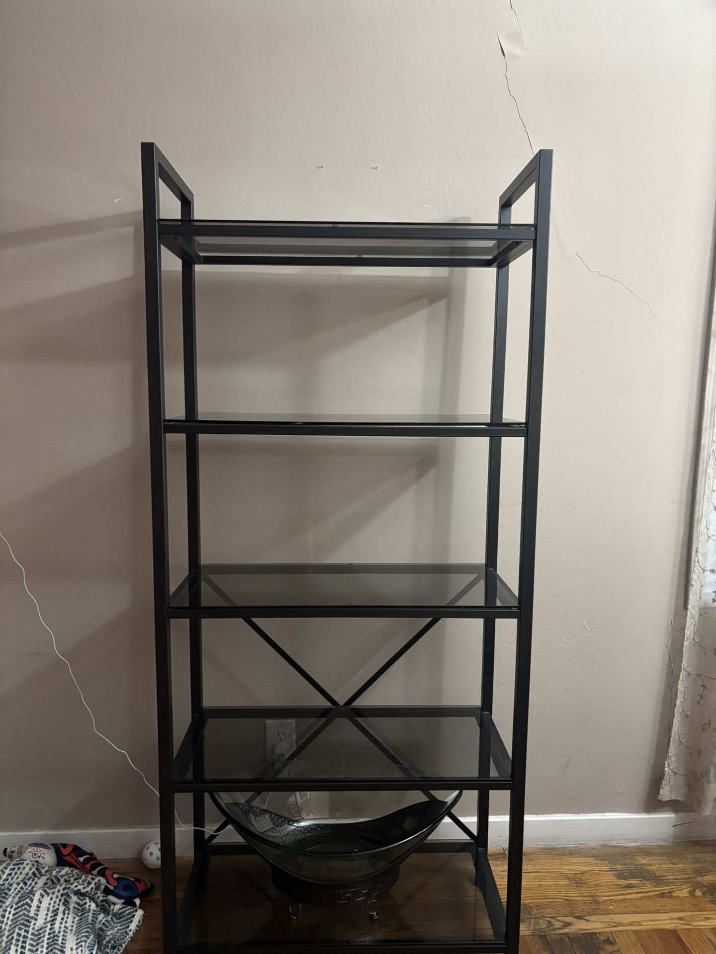 Black Shelve