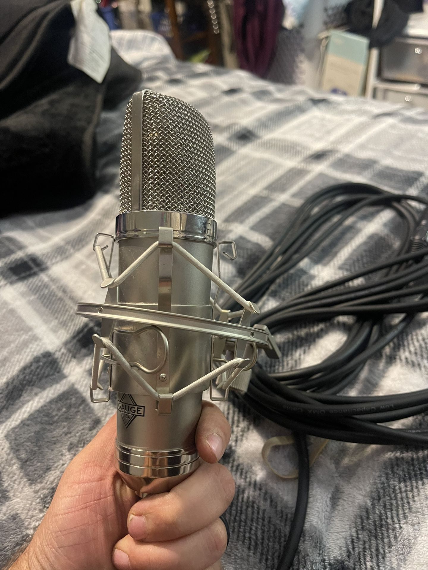 Gauge Microphone