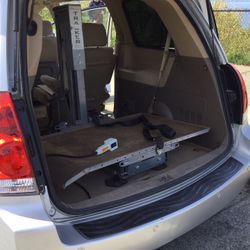 2007 Nissan Quest  ADA Eqiupped