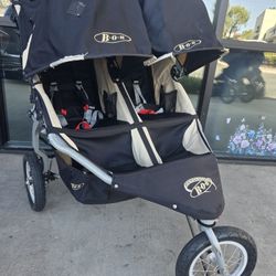 BOB REVOLUTION Double Jogging Stroller 
