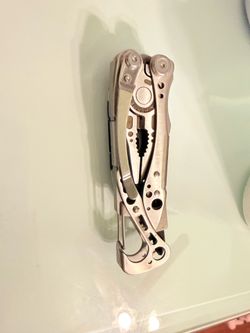 Leatherman Skeletool