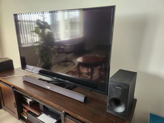 Samsung TV & Samsung Soundbar with Wireless Sub Bluetooth