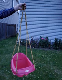 Kids swing