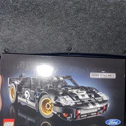 LEGO Technic 1966 Ford GT40 MKII Race Car 