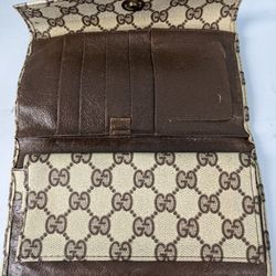Gucci Wallet With COA
